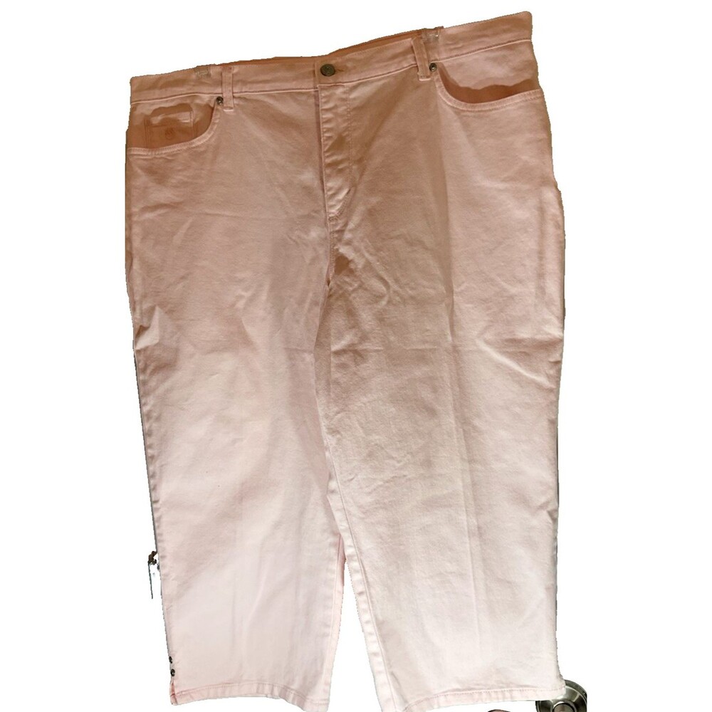 Gloria Vanderbilt All-Around Slim Effect Amanda Skimmer Capris Women's 16 Pink